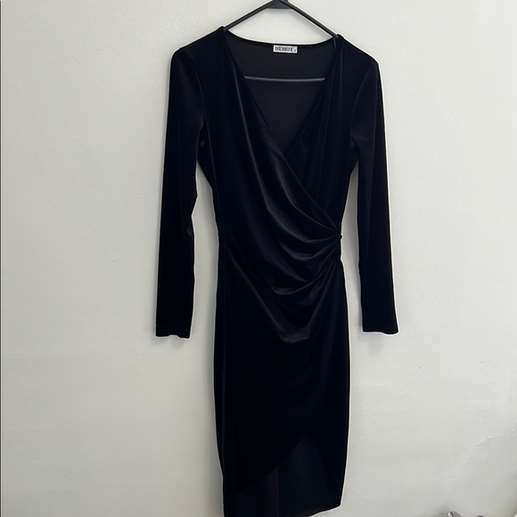 huhot Dresses & Skirts - Black Ruched Wrap Dress V-Neck Long Sleeve